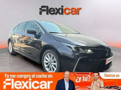 Usado Toyota Corolla Active 125 CV (91 kW) 2023 Negro Berlina