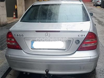 Usado Mercedes C200 Classic 116 CV (85 kW) 2003 Gris / plata Berlina