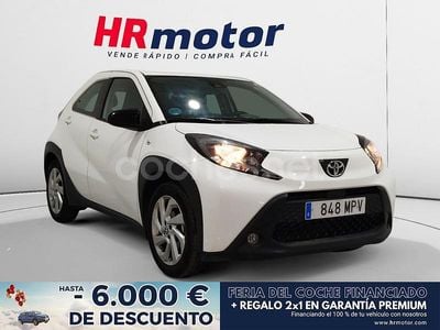 Blanco Usado 2024 Toyota Aygo X-play Utilitario | 14.880 € (Precio justo)