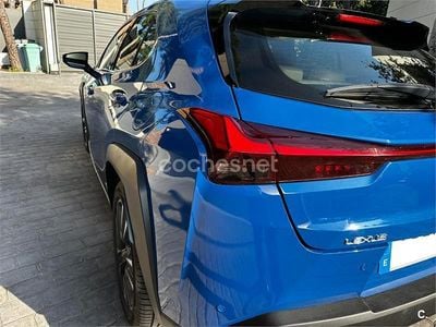 Usado Lexus UX Business Edition 184 CV (135 kW) 2019 Azul SUV