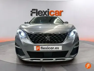 Usado Peugeot 5008 Active 130 CV (95 kW) 2019 Gris SUV