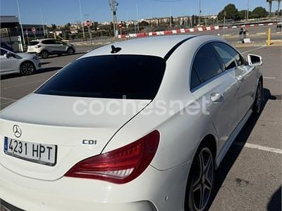 Usado Mercedes CLA200 136 CV (100 kW) 2013 Blanco Berlina