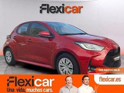 Granate Usado 2023 Toyota Yaris Hybrid Style Berlina | 18.990 € (Precio justo)