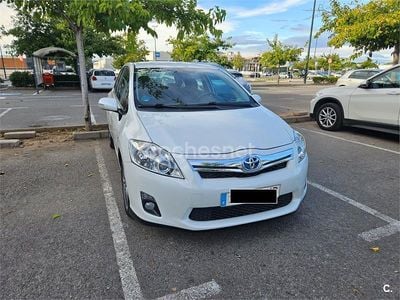 Toyota Auris Hybrid