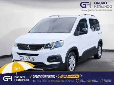 Usado Peugeot Rifter Allure 100 CV (73 kW) 2021 Blanco Monovolumen