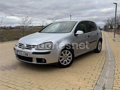 Gris / plata Usado 2004 VW Golf IV Highline Berlina | 2999 € (Precio justo)