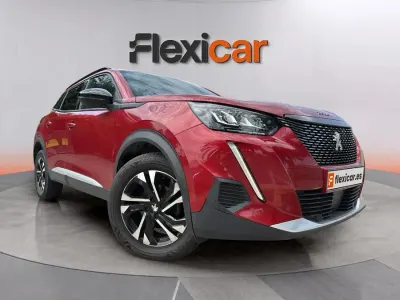 Usado Peugeot 2008 Allure 131 CV (96 kW) 2023 Rojo SUV
