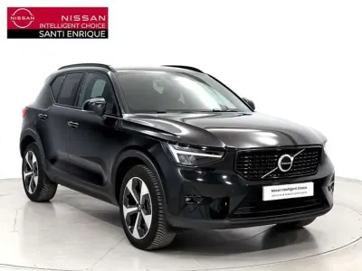 Usado Volvo XC40 Core 163 CV (119 kW) 2023 Negro SUV