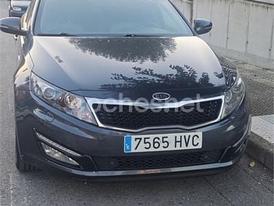Usado Kia Optima 136 CV (100 kW) 2013 Gris / plata Berlina