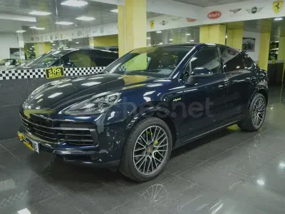 Käytetty Porsche Cayenne 462 HP (339 kW) 2020 Sininen Katumaasturi