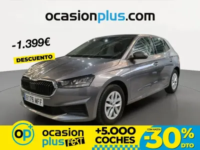 Usado Skoda Fabia Ambition 95 CV (69 kW) 2023 Gris Utilitario