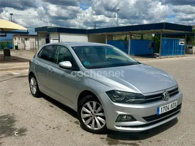 Usado VW Polo Sportline 95 CV (69 kW) 2017 Gris / plata Berlina