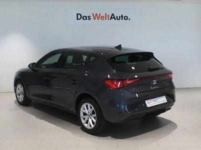 Usado Seat Leon Style 110 CV (80 kW) 2024 Gris Utilitario