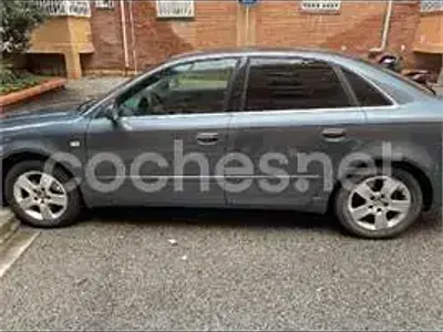 Usado Audi A4 115 CV (84 kW) 2005 Gris / plata Berlina