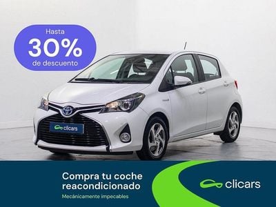 Usado Toyota Yaris Hybrid Active 100 CV (73 kW) 2017 Blanco Berlina