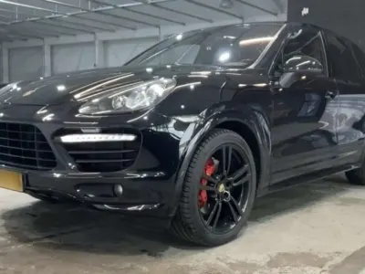 Usado Porsche Cayenne GTS 420 CV (308 kW) 2014 Negro SUV