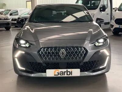 Nuevo Renault Clio V Techno 160 CV (117 kW) 2026 Gris / plata Berlina