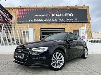 Usado Audi A3 Sportback Design 116 CV (85 kW) 2019 Negro Utilitario