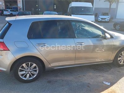 Usado VW Golf VII Business 110 CV (80 kW) 2014 Gris / plata Berlina