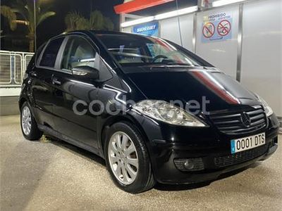 Usado Mercedes A180 Classic 109 CV (80 kW) 2005 Negro Monovolumen
