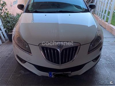 Usado Lancia Delta 200 CV (147 kW) 2009 Blanco Utilitario