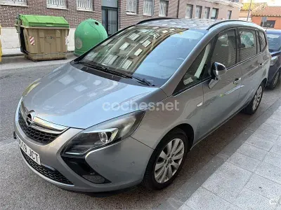 Usado Opel Zafira Tourer Selective 130 CV (95 kW) 2015 Gris / plata Monovolumen