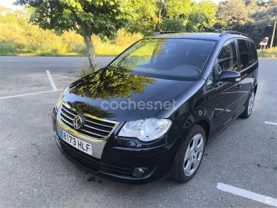 Usado VW Touran Highline 140 CV (102 kW) 2008 Negro Monovolumen