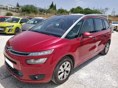 Usado Citroën Grand C4 Picasso Intensive 116 CV (85 kW) 2014 Rojo Monovolumen