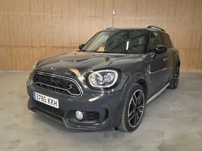 Usado Mini John Cooper Works Countryman 231 CV (169 kW) 2018 Gris / plata SUV