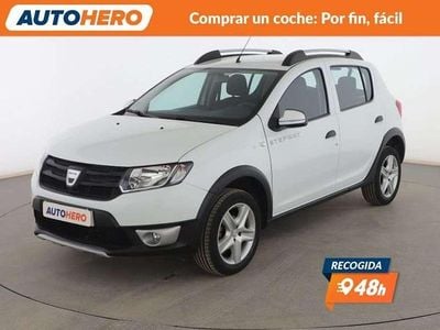 Usado Dacia Sandero Stepway 90 CV (66 kW) 2016 Blanco Utilitario