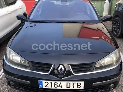 Negro Usado 2005 Renault Laguna II Expression Berlina | 3300 € (Precio justo)