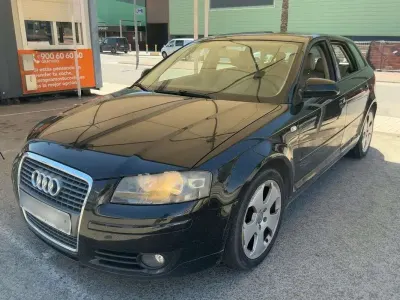 Usado Audi A3 Sportback Ambiente 105 CV (77 kW) 2006 Negro Utilitario