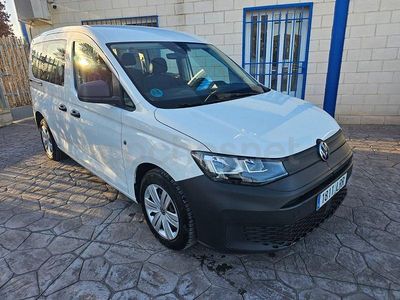 Usado VW Caddy Beach 102 CV (75 kW) 2021 Blanco Monovolumen