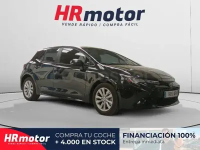Usado Toyota Corolla Active 140 CV (102 kW) 2024 Blanco Berlina