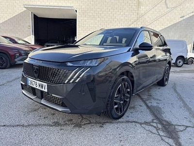 Usado Peugeot 5008 Allure 136 CV (100 kW) 2024 Gris / plata SUV