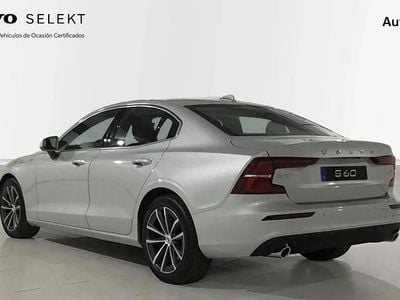 Begagnad Volvo S60 Plus 197 HK (144 kW) 2022 Grå Sedan