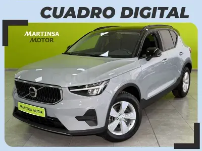Usado Volvo XC40 163 CV (119 kW) 2024 Gris / plata SUV