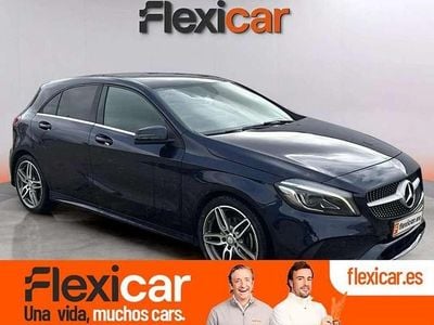 Usado Mercedes A180 Elegance 109 CV (80 kW) 2017 Azul Utilitario