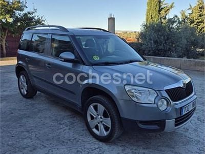 Usado Skoda Yeti Ambition 110 CV (80 kW) 2011 Gris / plata SUV