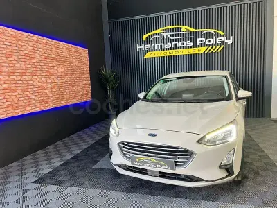 Usado Ford Focus Trend 120 CV (88 kW) 2022 Beige Berlina