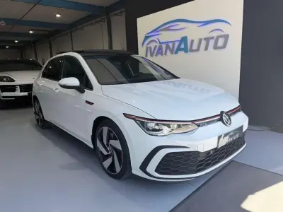 Usado VW Golf VIII GTI 245 CV (180 kW) 2021 Blanco Utilitario
