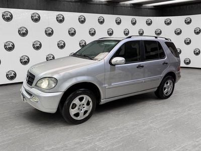 Usado Mercedes ML270 163 CV (119 kW) 2003 Gris / plata SUV