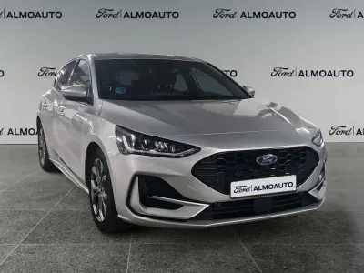 Usado Ford Focus ST-Line 155 CV (114 kW) 2024 Plata perla (metalizado) Berlina