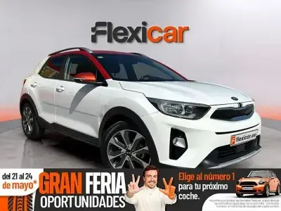 Usado Kia Stonic 120 HP (88 kW) 2018 Branco SUV