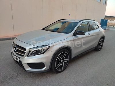Usado Mercedes GLA220 AMG line 170 CV (125 kW) 2014 Gris / plata SUV