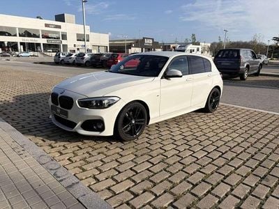 Begagnad BMW 118 Shadowline 140 HK (102 kW) 2019 Vit Halvkombi