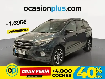 Usado Ford Kuga ST-Line 150 CV (110 kW) 2018 Gris SUV