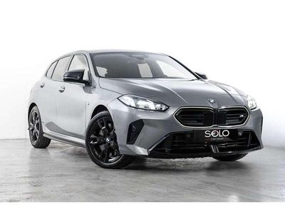 Usado BMW M135 Comfort Edition 300 CV (220 kW) 2025 Gris / plata Utilitario