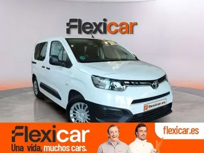 Usado Toyota Proace City City 102 CV (75 kW) 2022 Blanco Monovolumen