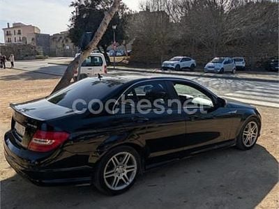 Usado Mercedes C220 Avantgarde 150 CV (110 kW) 2007 Negro Berlina